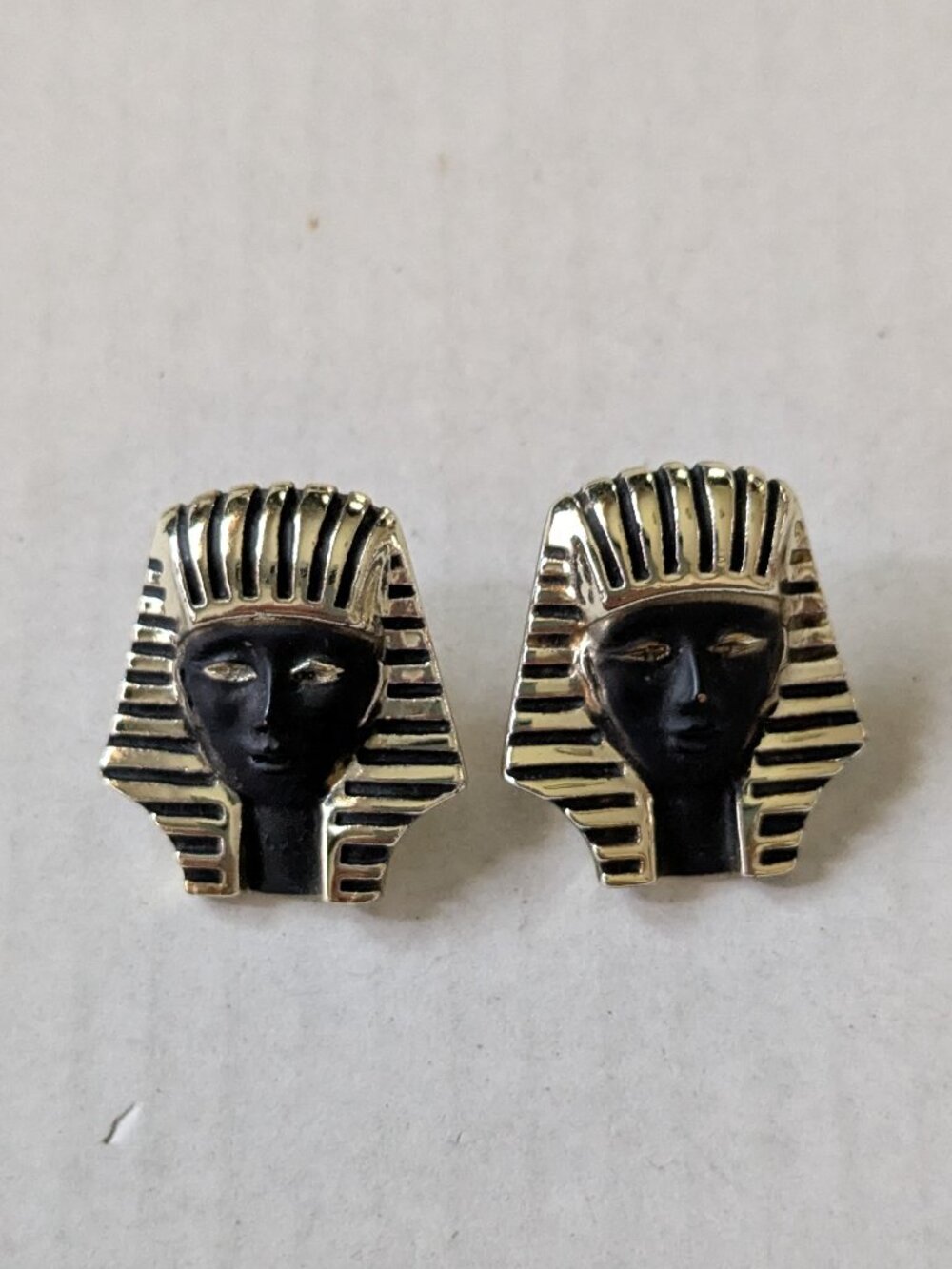 Unique Gold Tone Egyptian Pharoah King Stud Pierced Earrings